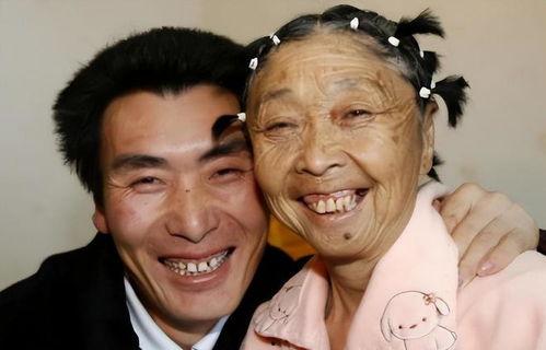 西藏男网红吃瓜事件真相