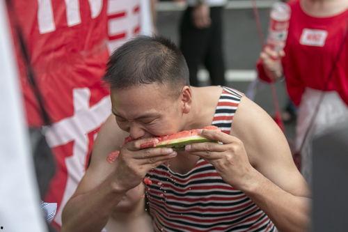 网红吃瓜群众小号叫什么,揭秘网红“吃瓜群众小号”背后的秘密