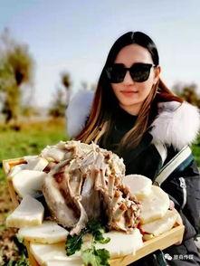 新疆百万粉丝男网红吃瓜